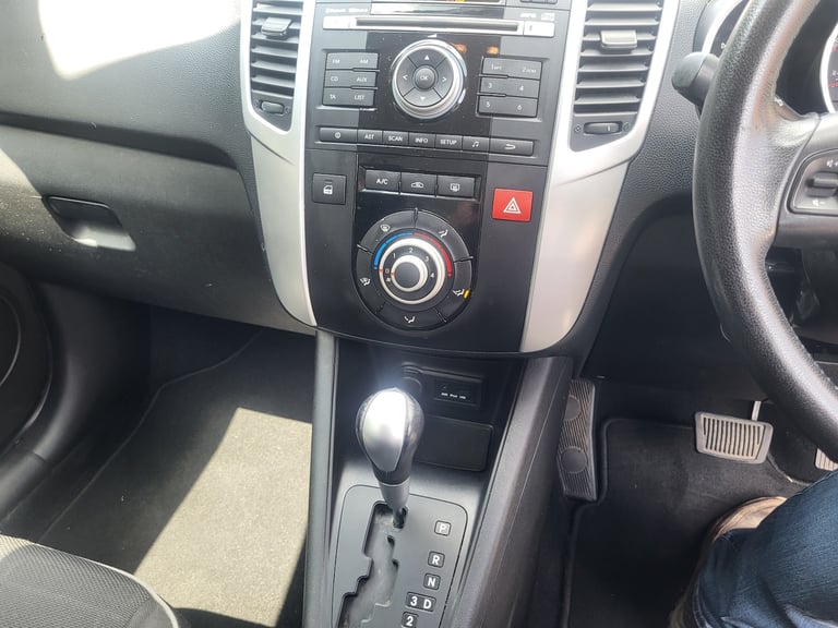 KIA VENGA 2 1.6 AUTOMATIC 5 DOOR 42K FULL HISTORY ONE PREVIOUS LADY OWNER 