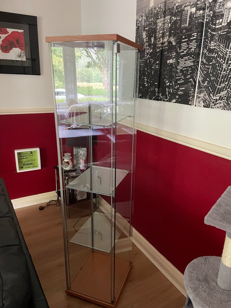 Glass cabinet 
