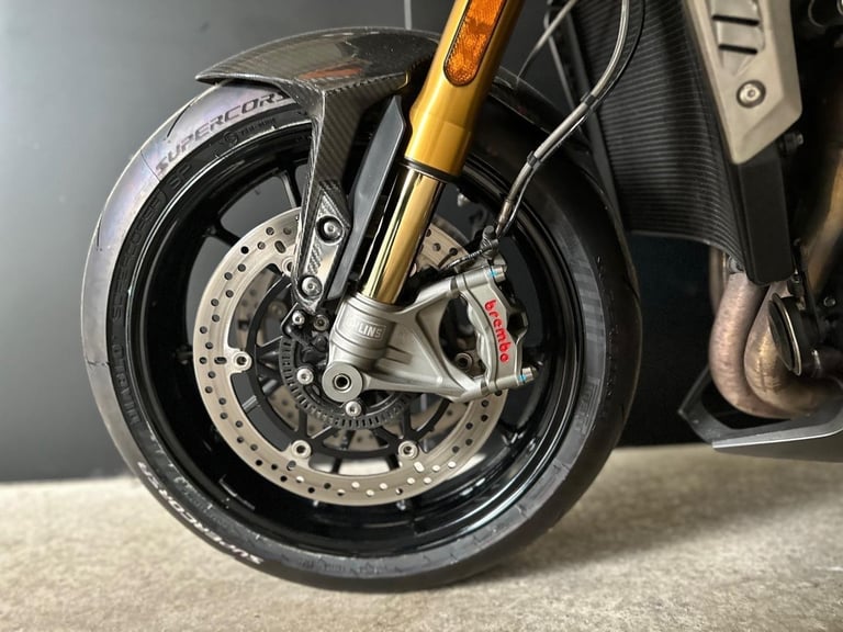 STUNNING ONE OWNER 2021/21 TRIUMPH SPEED TRIPLE 1200 RS MOTORCYCLE