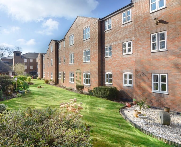 2 bed flat (Walsall) high gate