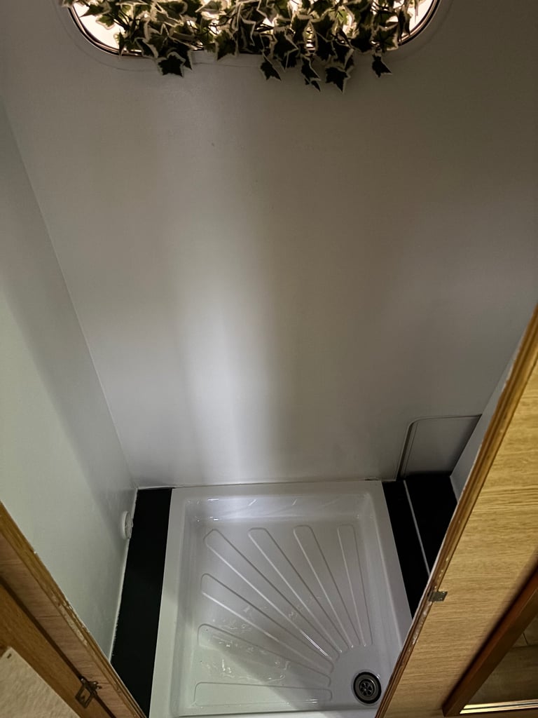 Dodge 50 motorhome, automatic, perkins 4-cylinder 4.0l engine