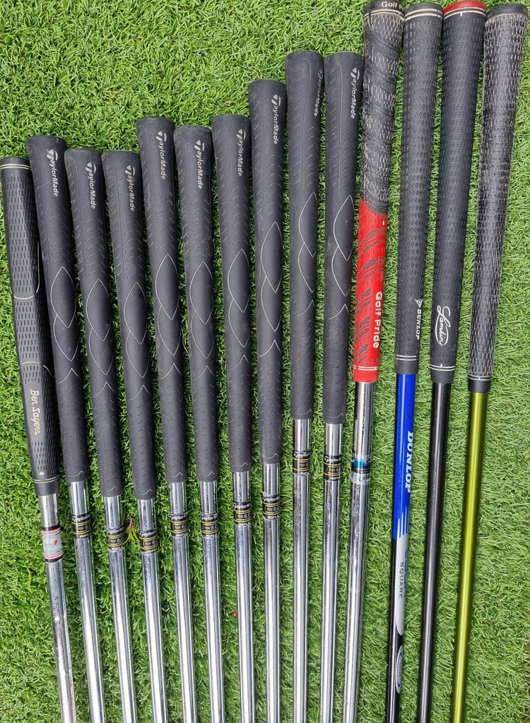 TAYLOR MADE, CALLAWAY, TITLEIST - NEW LYNX trolley bag, NEW CALLAWAY shoes & NEW SRIXON balls