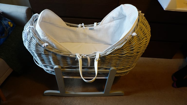 Grey Pod Moses Basket With White Waffle Dressing On Deluxe Grey Rocking Stand