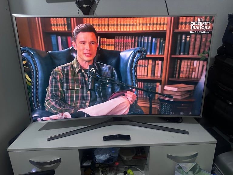 Free delivery 49”Samsung 4k Curve ultra HDTV 