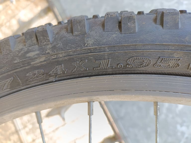 RALEIGH KRUSH24(PINK/SILVER) 24 INCH WHEEL CHILDS BIKE,SOLID KICK STAND,ALLOYBRAKES+LEVERS