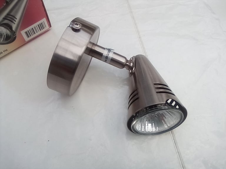 image for Brand new halogen mains spot light.