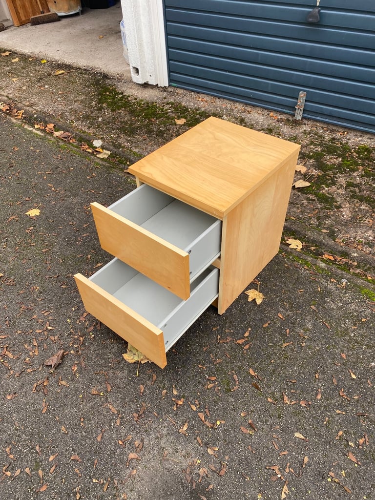 BEDSIDE TABLE FOR SALE 