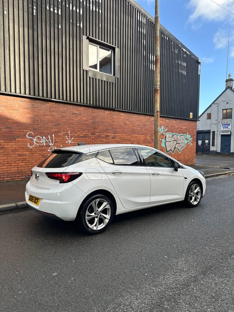 Vauxhall, ASTRA, Hatchback, 2016, Manual, 1598 (cc), 5 doors