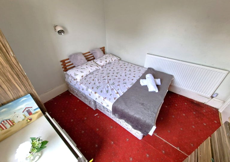 Double Room in Shared property near Big Train Station of Bournemouth