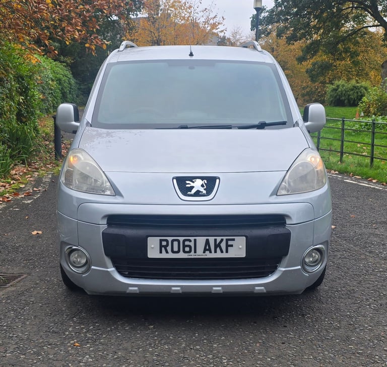 PEUGEOT PARTNER TEPEE AUTO 