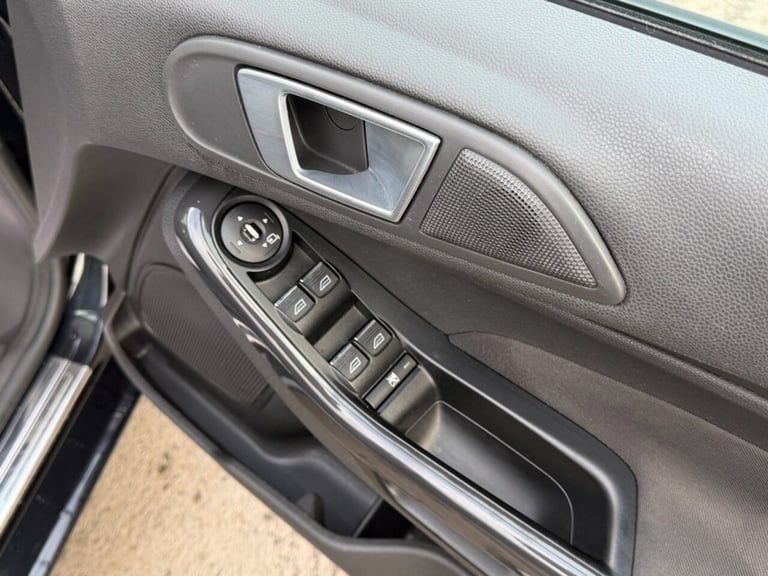 2013 Ford Fiesta 1.6 Titanium X 5dr Powershift HATCHBACK PETROL Automatic