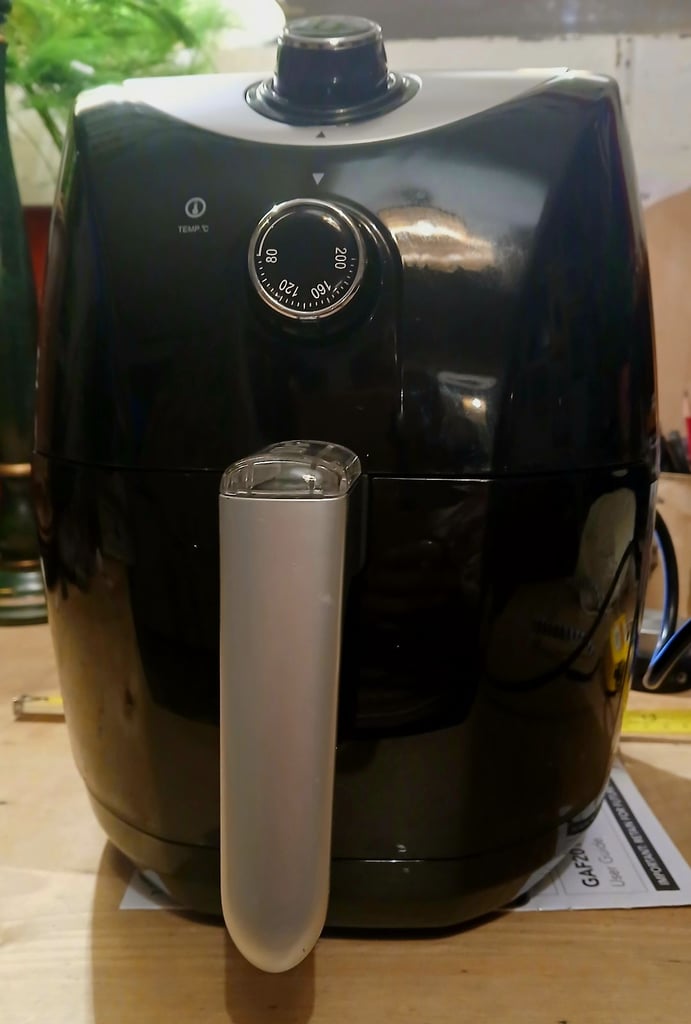 Compact air fryer