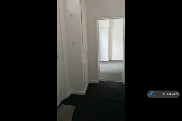 1 bedroom flat in Southgate Street, Launceston, PL15 (1 bed) (#2686709)