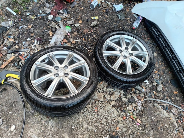 Toyota Yaris 1.4RG 195-50 R16 low price (ask)