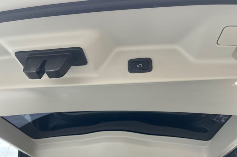 2020 Land Rover Range Rover 3.0 SD V6 Autobiography SUV 5dr Diesel Auto 4WD Euro 6 (s/s) (275 ps)...