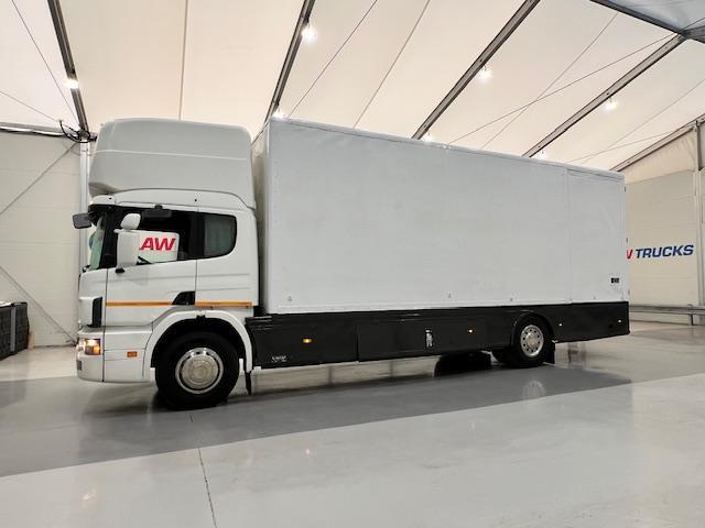 Scania P94 220 4x2 Sleeper Cab Box Van Manual