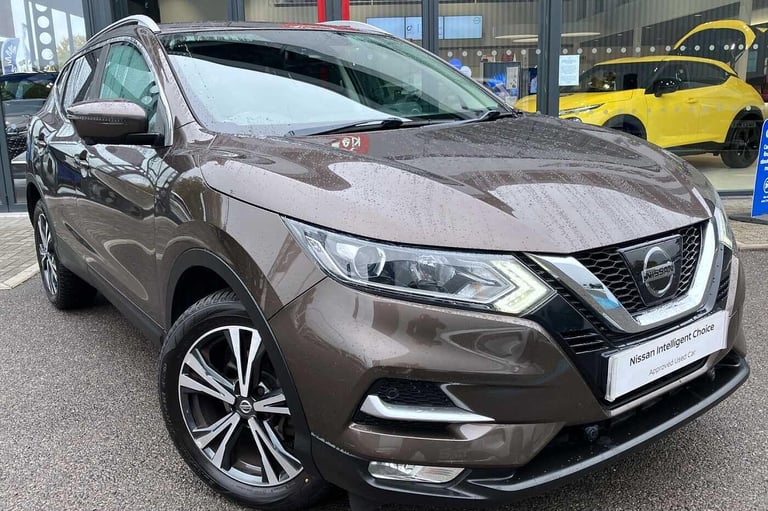 image for 2017 Nissan Qashqai 1.2 DiG-T N-Connecta 5dr HATCHBACK Petrol Manual