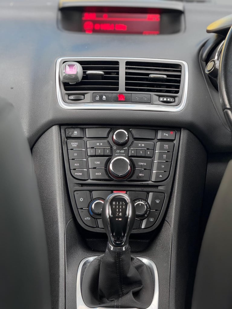 2015 Vauxhall Meriva 1.4i Turbo SE Euro 6 5dr MPV Petrol Manual