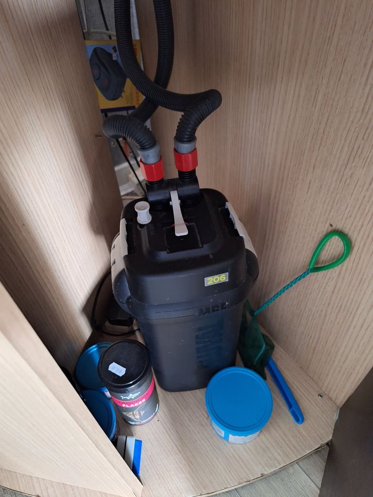 Fish Tank 190L for sale with filter, heater, lights and air stone all ornaments £120ono 