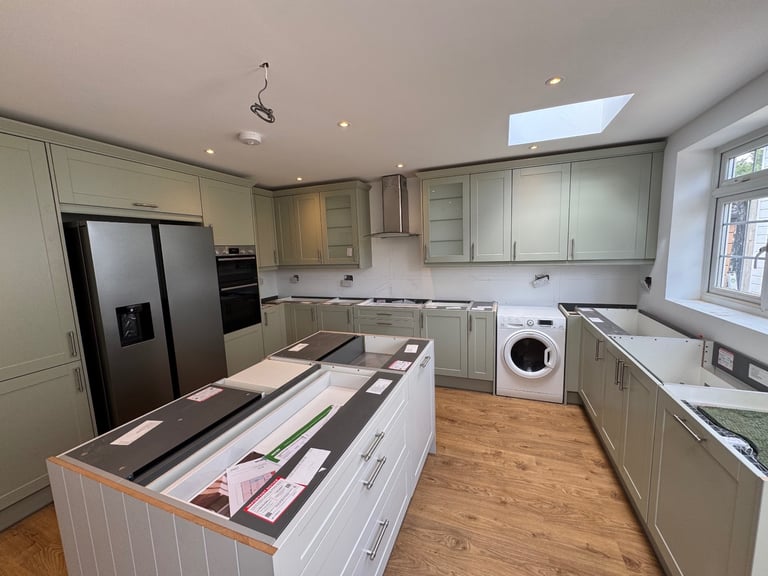 We do Install all compny of kitchens 