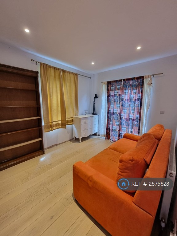 4 bedroom house in Laflouder Lane, Mullion, TR12 (4 bed) (#2675628)