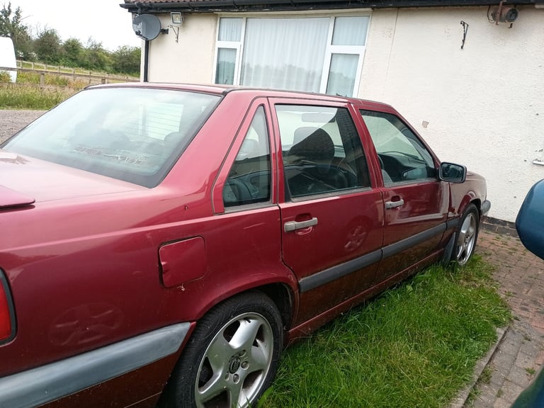 Volvo, 850, Saloon, 1996, Manual, 1984 (cc),4 doors - Image 2