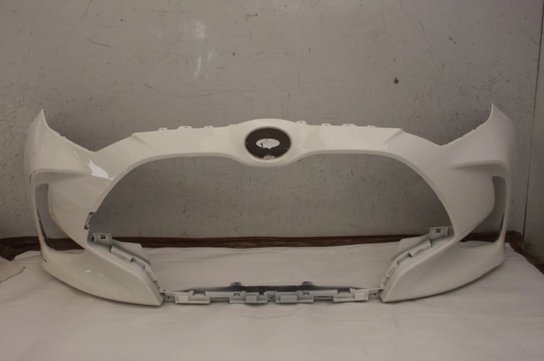 Toyota Yaris Front Bumper 2020 ON Genuine *DAMAGED*