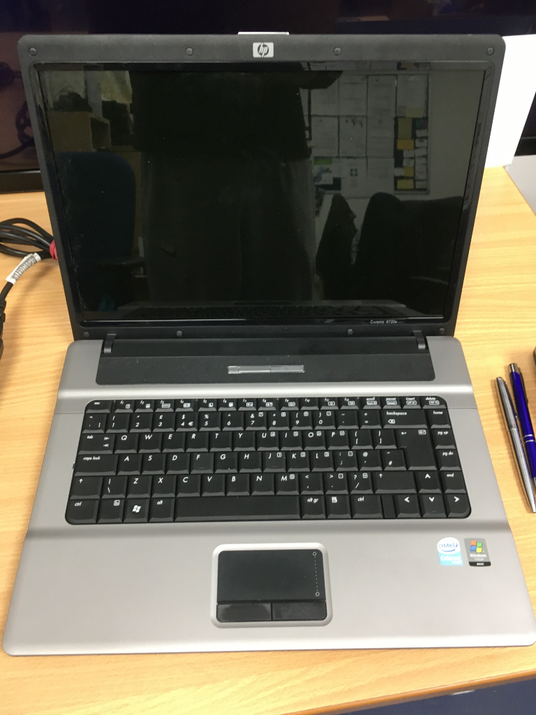 Laptop HP Win7 1gb RAM 100 gb HDD TCLRI 73691
