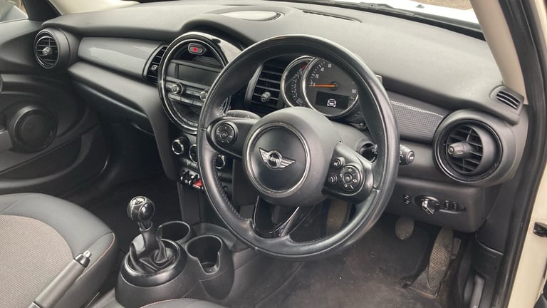 2016 MINI Hatch 1.5 Cooper 5dr Petrol Hatchback Hatchback Petrol Manual