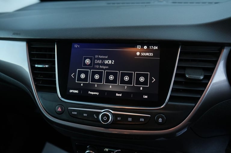 2018 Vauxhall Crossland X 1.5 Turbo D ecoTEC Tech Line Nav SUV 5dr Diesel Manual Euro 6 (s/s) (10...