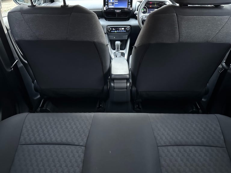 2022 Toyota Yaris 1.5 Hybrid Design 5dr CVT HATCHBACK Petrol/Electric Hybrid Automatic