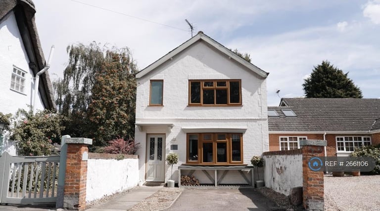 image for 3 bedroom house in The Cross, Walton, Lutterworth, LE17 (3 bed) (#2661106)