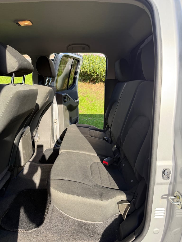 NISSAN NAVARA DOUBLE CAB PICK UP TRUCK 2.5DCI 4X4 4WD 102K NO VAT