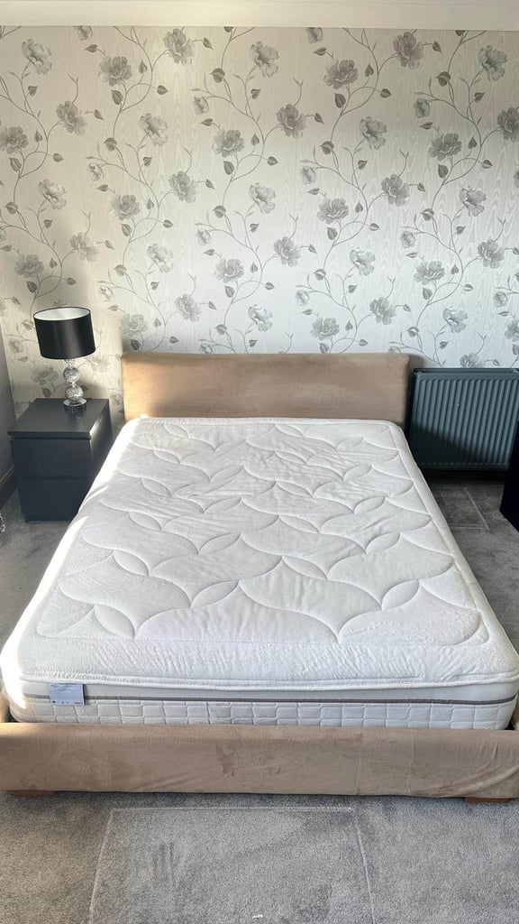 image for King Size Bed 