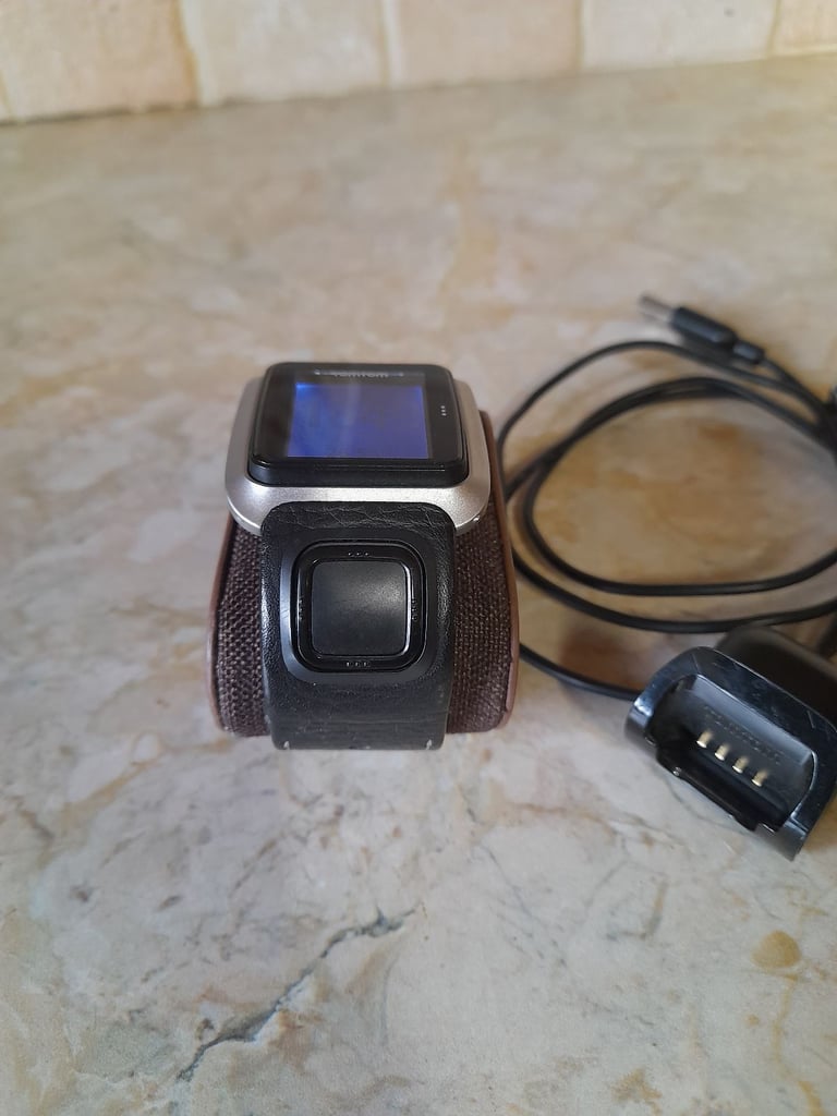 Tom Tom GPS golf watch 