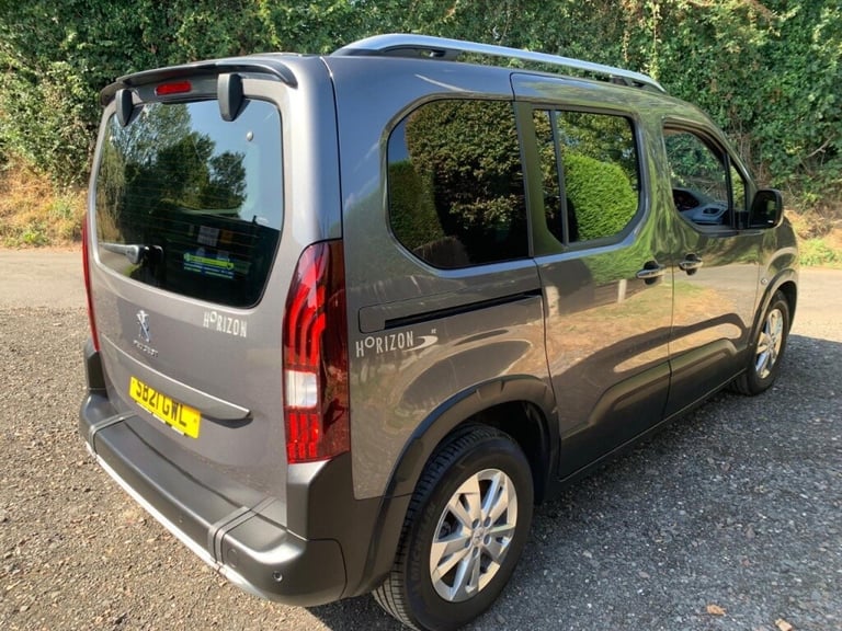 Peugeot Rifter 1.2 PureTech 130 Allure AUTOMTIC WHEELCHAIR ACCESSIBLE VEHICLE