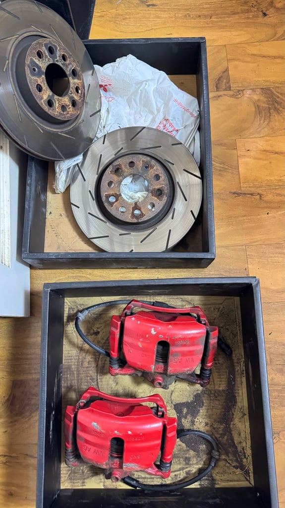 Brake callipers and disks 