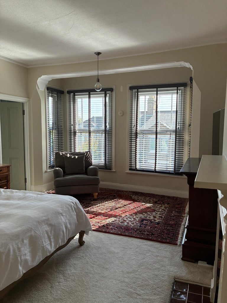 image for Lovely room in modern Victorian house 