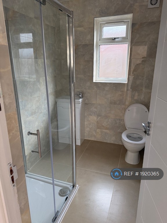 3 bedroom house in Bagley Close, West Drayton, UB7 (3 bed) (#1920365)