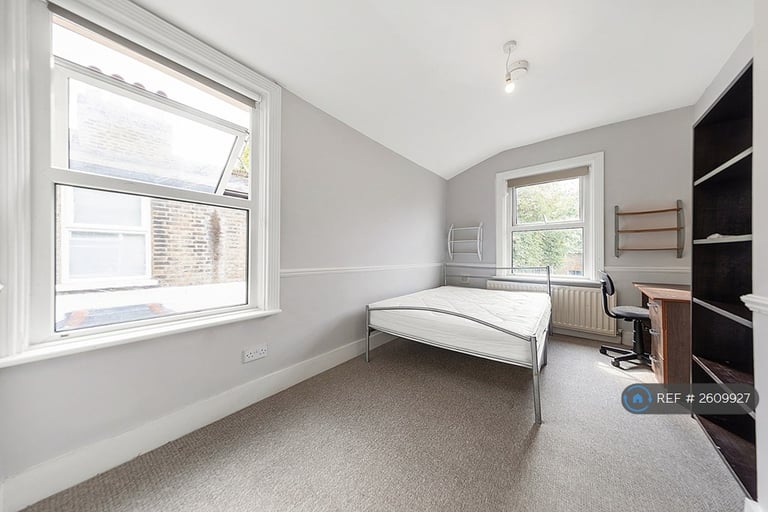 4 bedroom house in Kincaid Road, London, SE15 (4 bed) (#2609927)