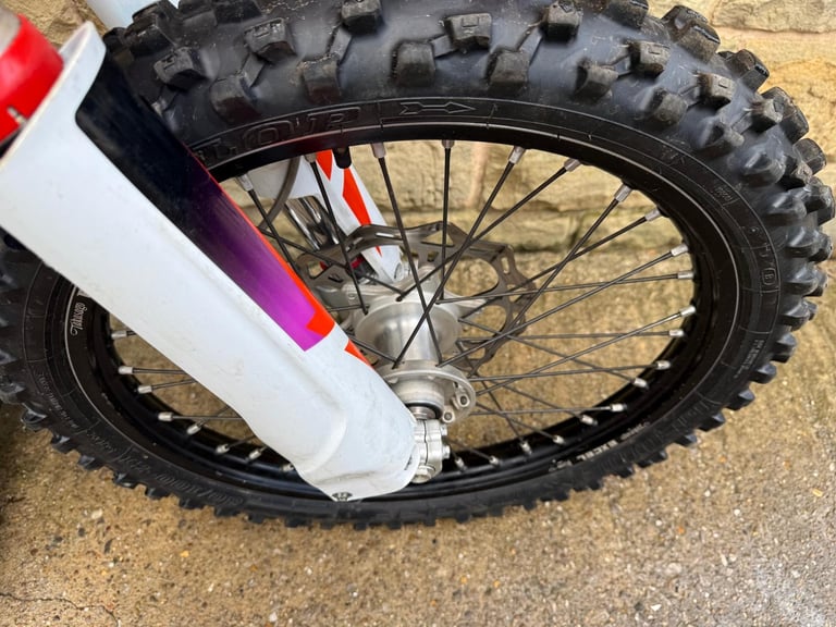 KTM 250 SXF 2024 MODEL 