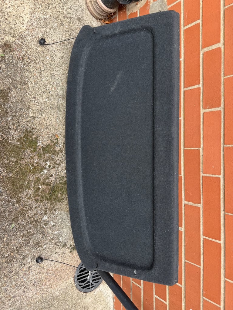 VW Golf MK7 Parcel shelf