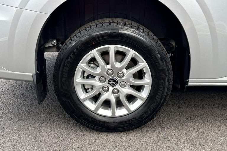 2025 Volkswagen Transporter 160kW 65kWh Commerce Pro Van Auto Van Automatic