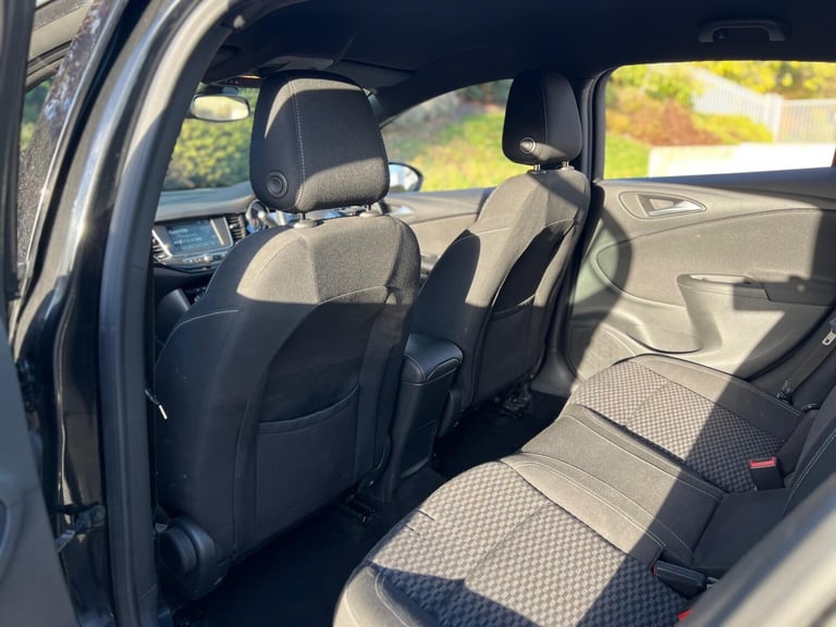 2017 Vauxhall Astra 1.4i Turbo SRi VX Line Euro 6 5dr HATCHBACK Petrol Manual