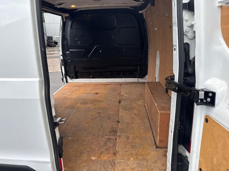 2017 Ford Transit Custom 2.0 TDCi 290 Panel Van 5dr Diesel Manual L1 H1 (157 g/km, 104 bhp) PANEL...