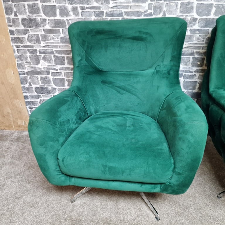Pair of Green Velvet Swivel Armchairs with Buttoned Back