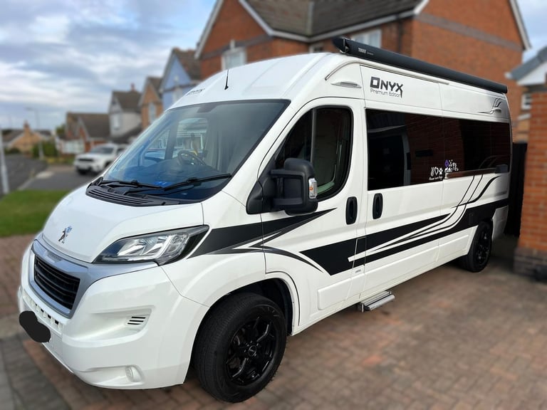 Peugeot Boxer Onyx Premium Conversion, 2 berth,2belt,3500kg 