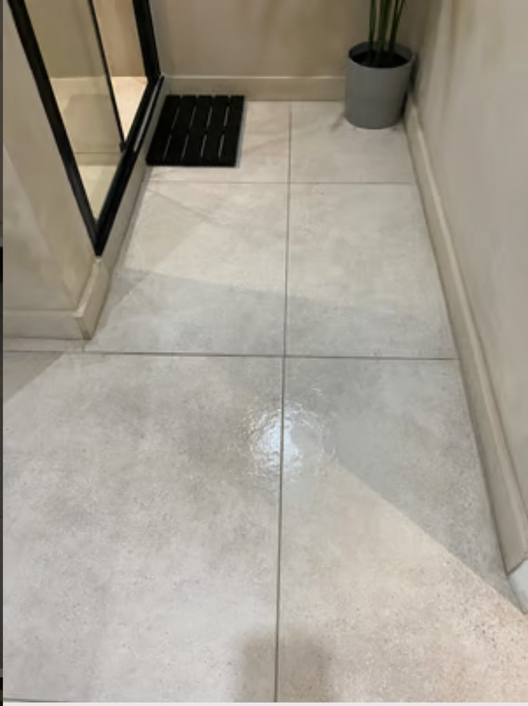 Cleaner Services - Tile And Grout Cleaning Clapham / Balham / South West London / 25% discount