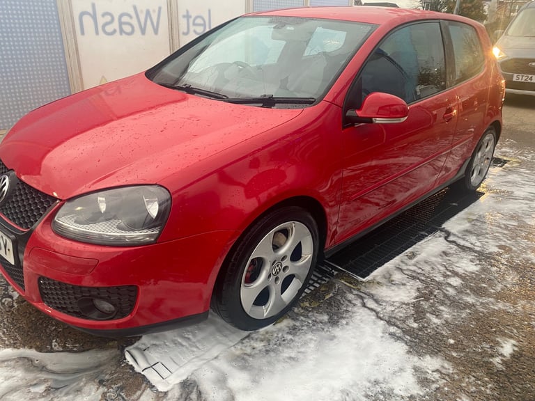 Volkswagen golf gti 2.0 tfsi 200 full year mot 