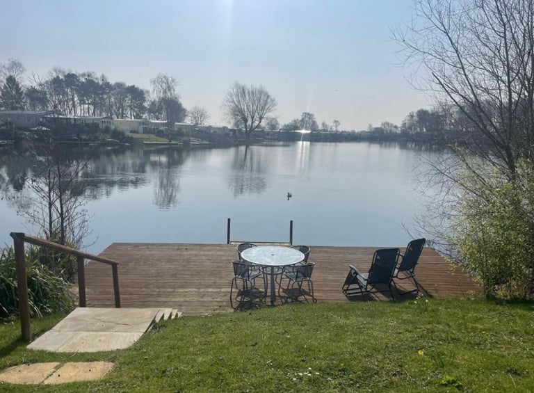 Tattershall lakes with private hot tub lake view 